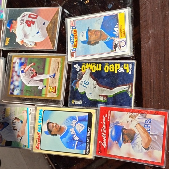 Assorted Baseball Trading Cards Collection - Picture 3 of 5